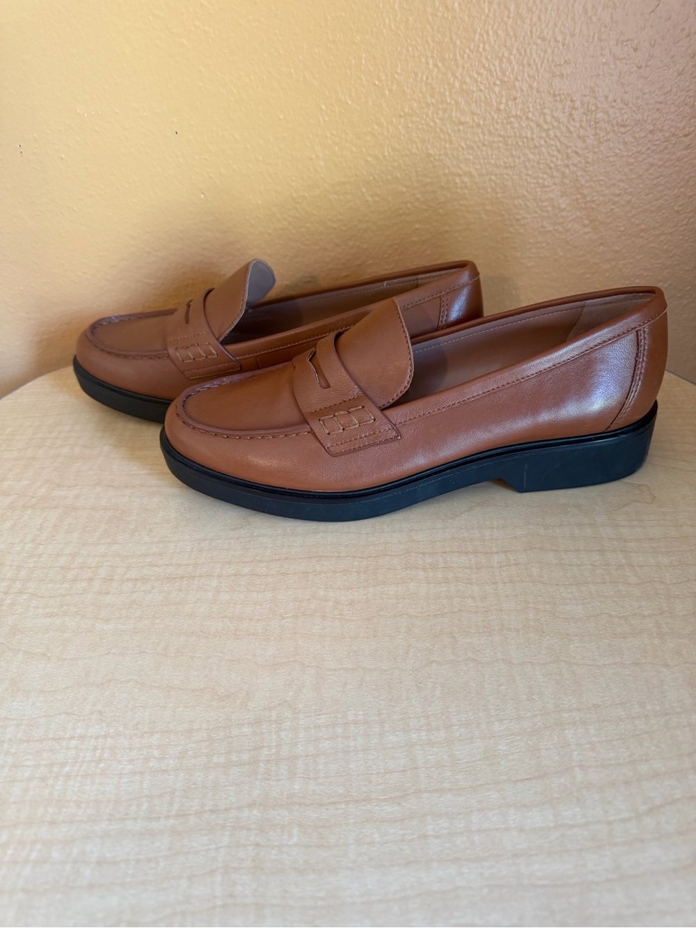 Nordstrom NWOB Classic Penny Loafers in Warm Brown Size 9.5 - Picture 5 of 9